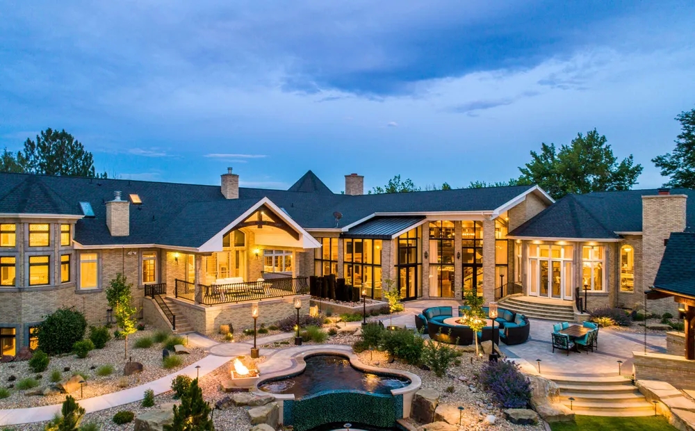 What are the benefits of living in a luxury property?
