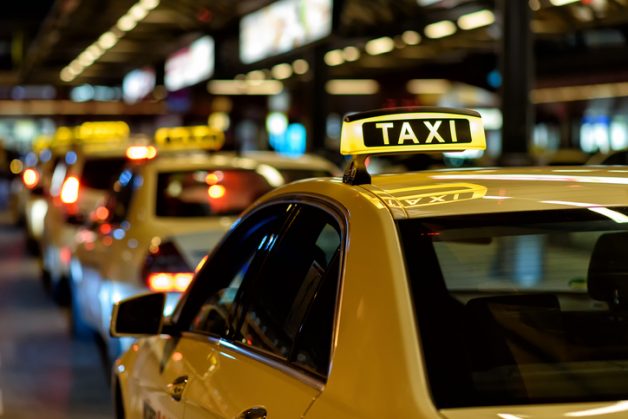 Why to pick best service provider when you booked early morning flights: Stafford Airport Taxi?