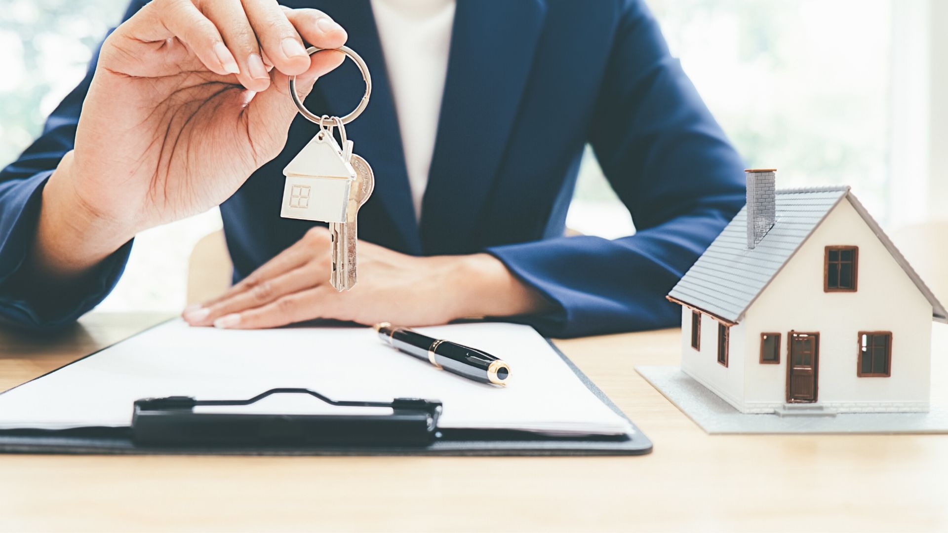 Hiring a real estate agent can help you sell house